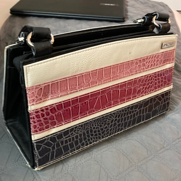 COPY - collection of 9 assorted Miche classic purse shells and one base purse - Picture 11 of 16